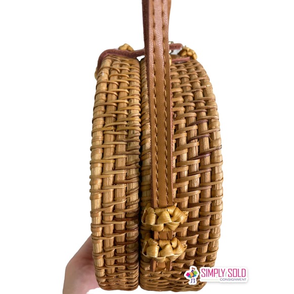 Urban Outfitters Womens Round Rattan Crossbody‎ Bag Gingham Liner Snap Boho S - Picture 2 of 9